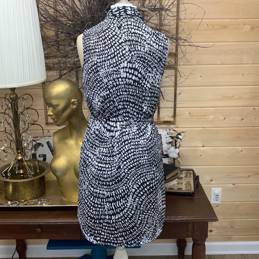 Black and white dress - Picture 7 of 12